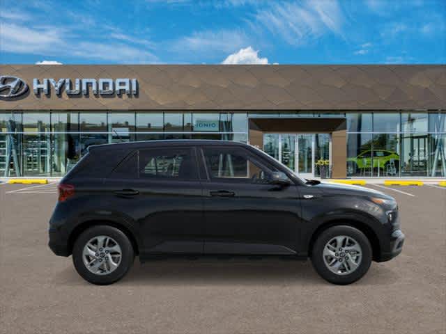 2025 Hyundai Venue SE - Photo 7