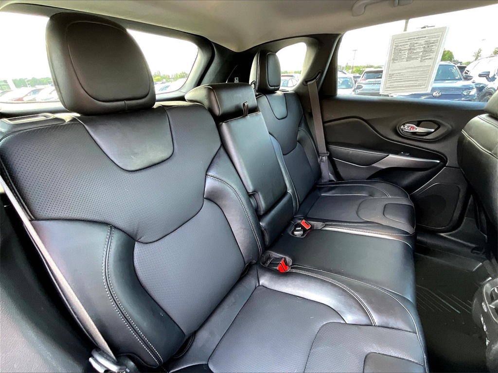 2022 Jeep Cherokee Latitude Lux - Photo 15