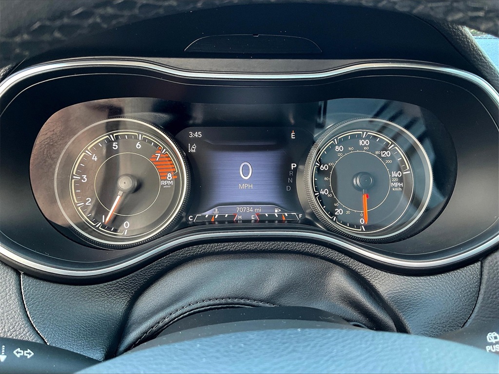 2022 Jeep Cherokee Latitude Lux - Photo 23