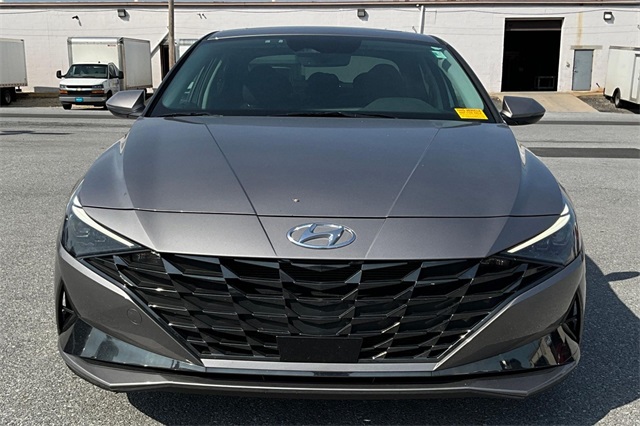 2023 Hyundai Elantra Limited - Photo 4