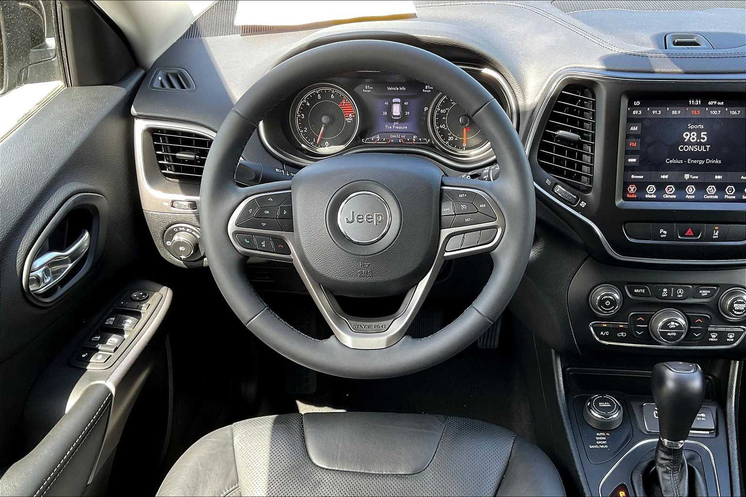 2021 Jeep Cherokee Latitude Lux - Photo 17
