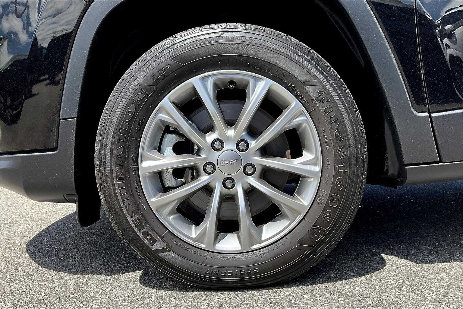 2021 Jeep Cherokee Latitude Lux - Photo 7