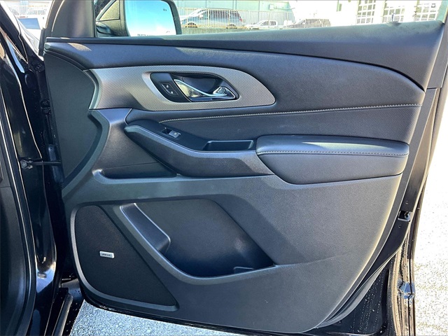 2023 Chevrolet Traverse Premier - Photo 12