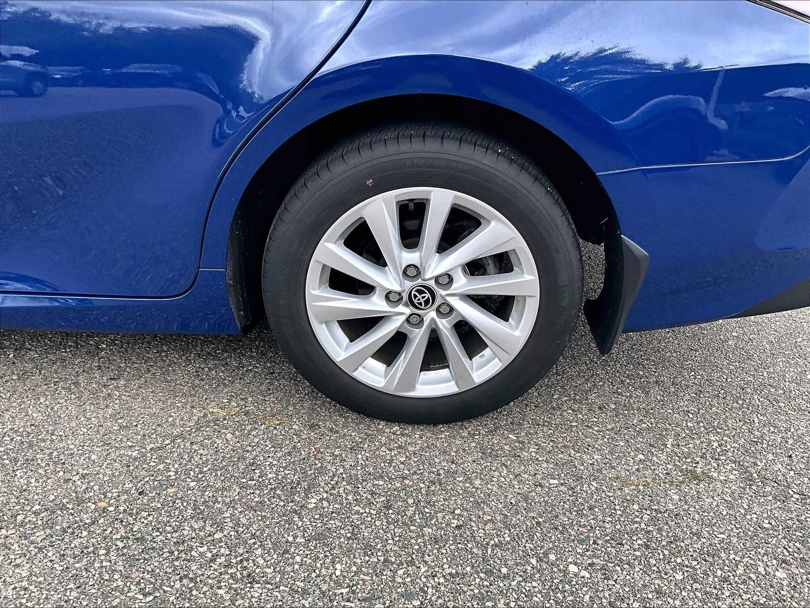 2023 Toyota Camry LE - Photo 4