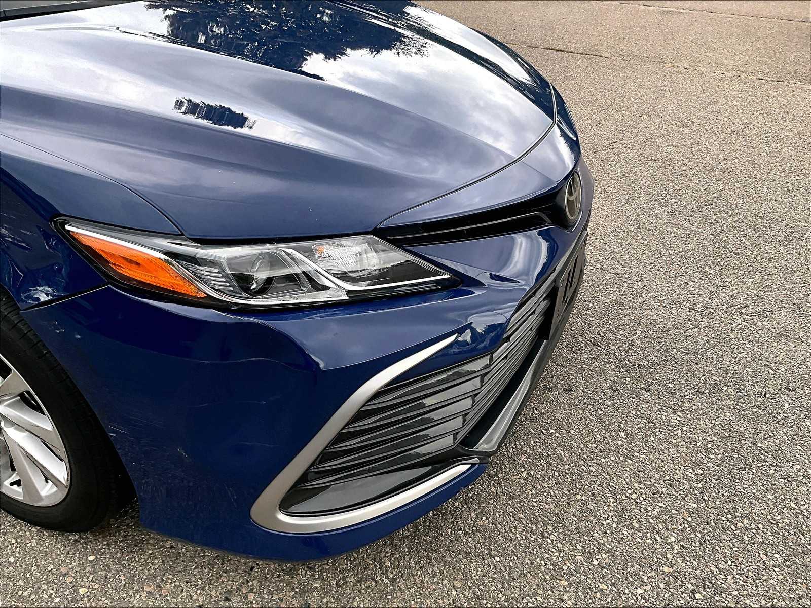 2023 Toyota Camry LE - Photo 5