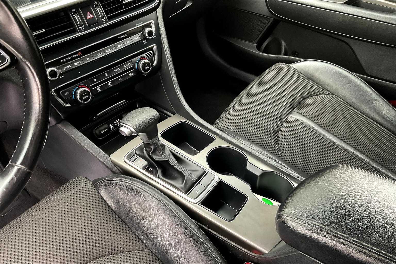 2019 Kia Optima S - Photo 19