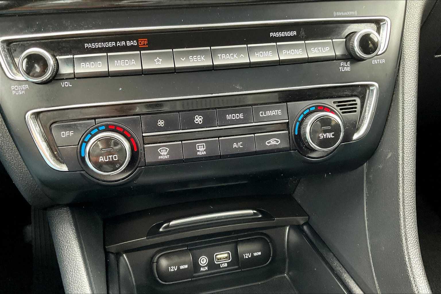 2019 Kia Optima S - Photo 25