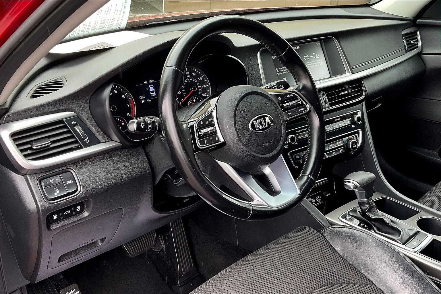 2019 Kia Optima S - Photo 8