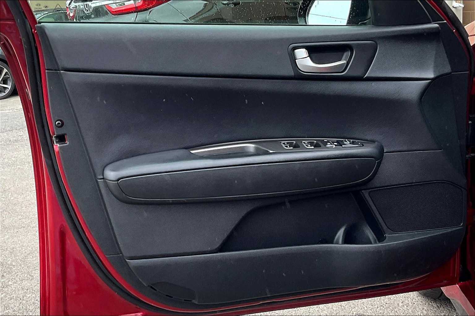 2019 Kia Optima S - Photo 9
