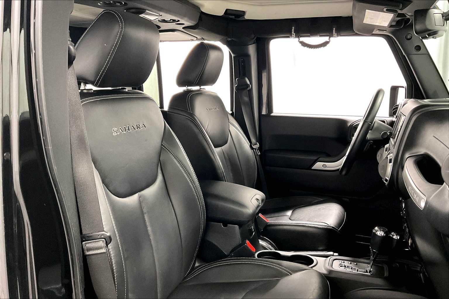 2017 Jeep Wrangler Unlimited Sahara - Photo 11
