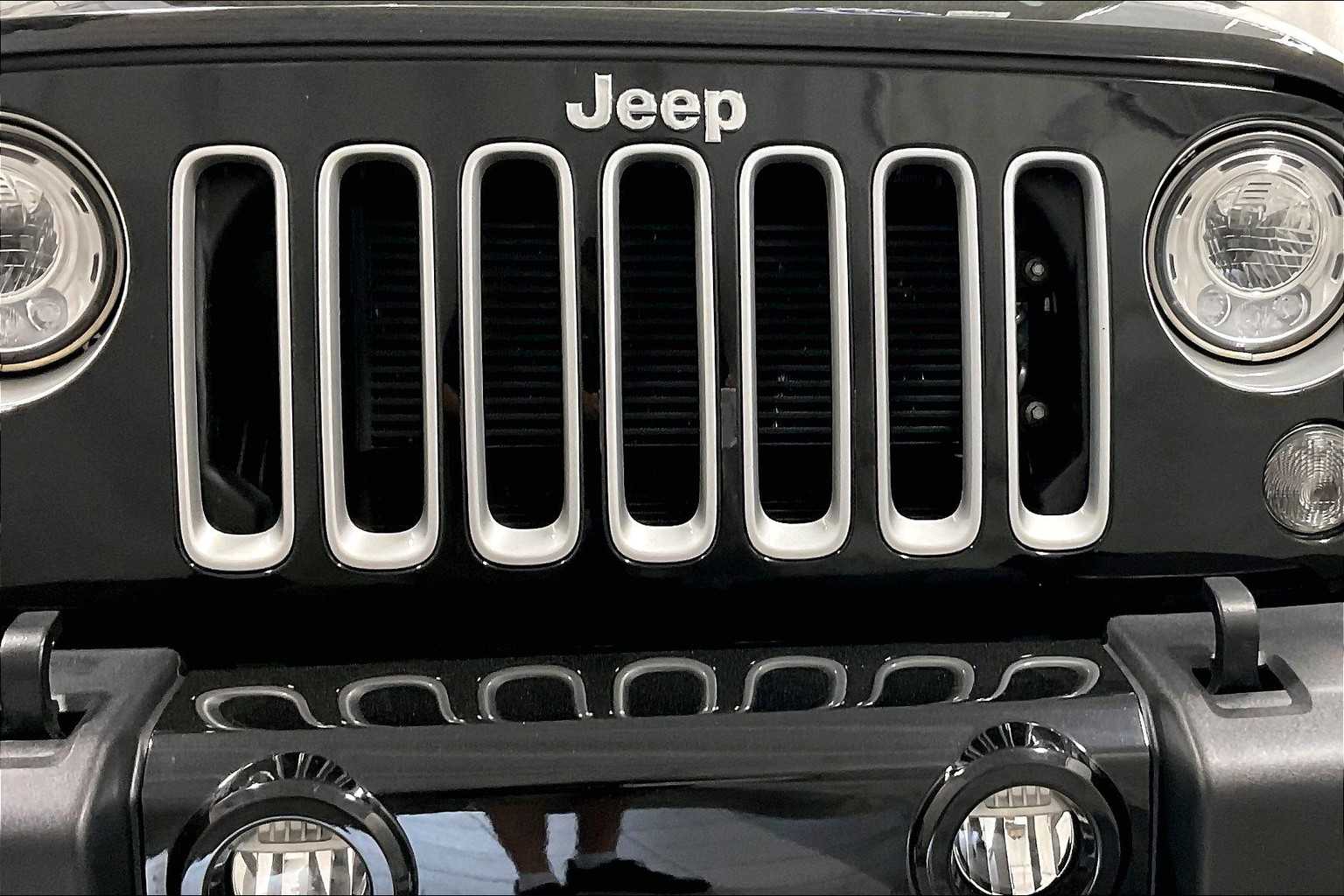 2017 Jeep Wrangler Unlimited Sahara - Photo 30