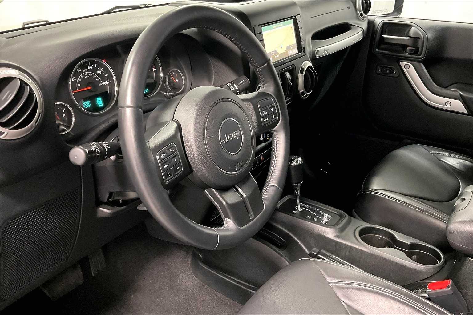 2017 Jeep Wrangler Unlimited Sahara - Photo 8