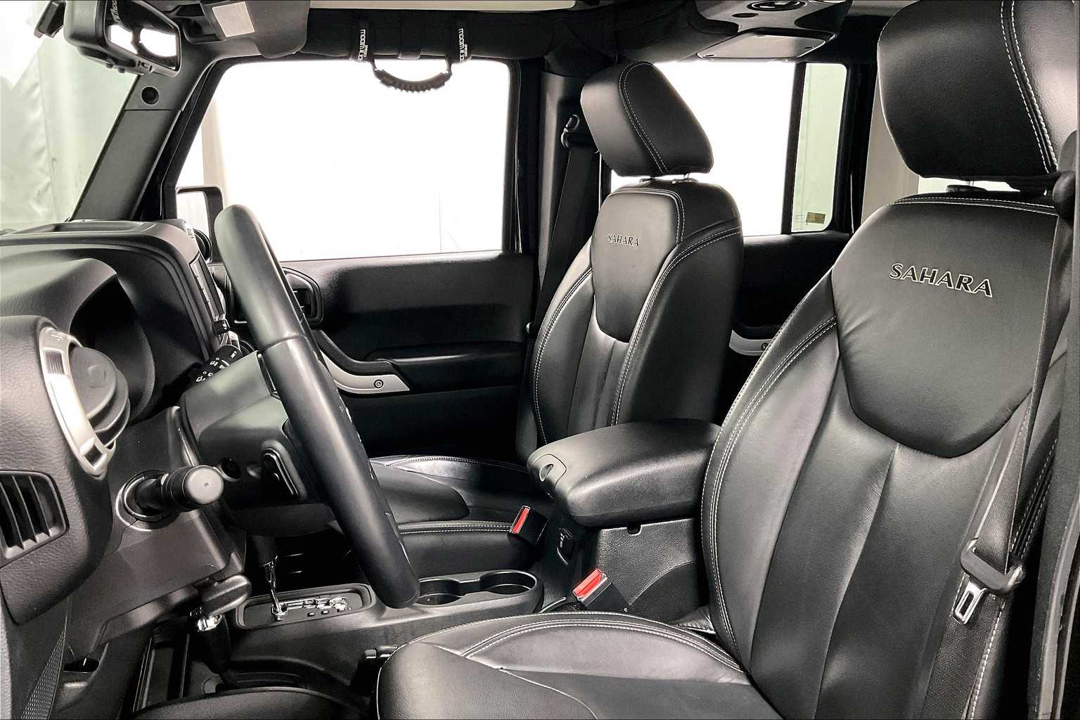 2017 Jeep Wrangler Unlimited Sahara - Photo 10
