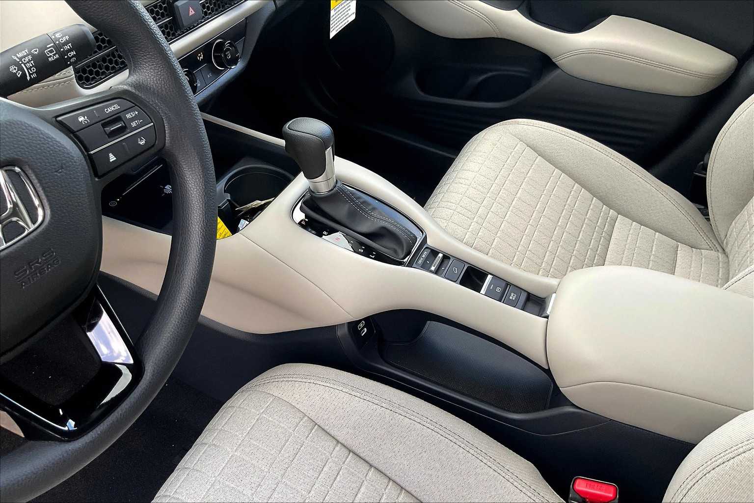2026 Honda HR-V LX - Photo 14