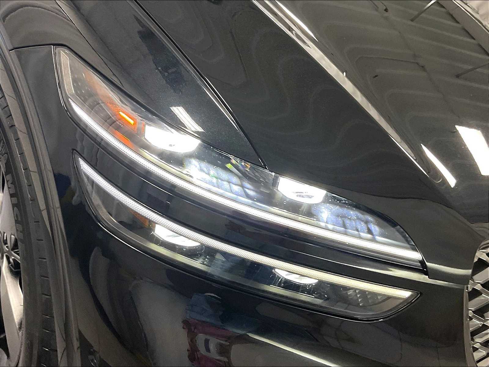 2023 Genesis GV70 3.5T Sport photo 31