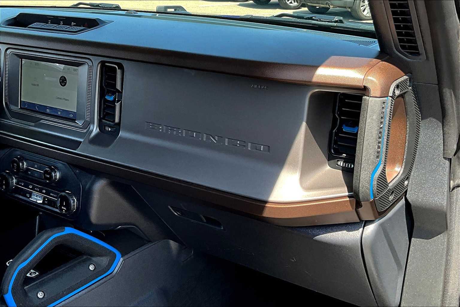 2022 Ford Bronco Outer Banks - Photo 13