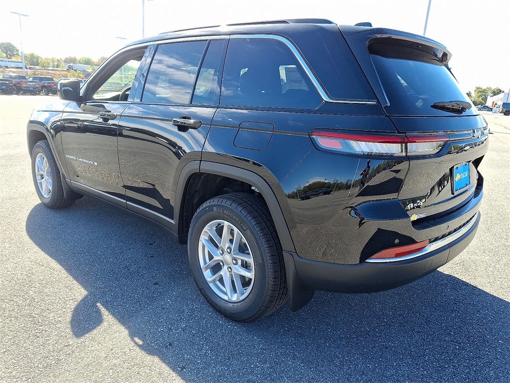 2025 Jeep Grand Cherokee  - Photo 3