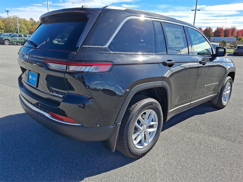 2025 Jeep Grand Cherokee  - Photo 4