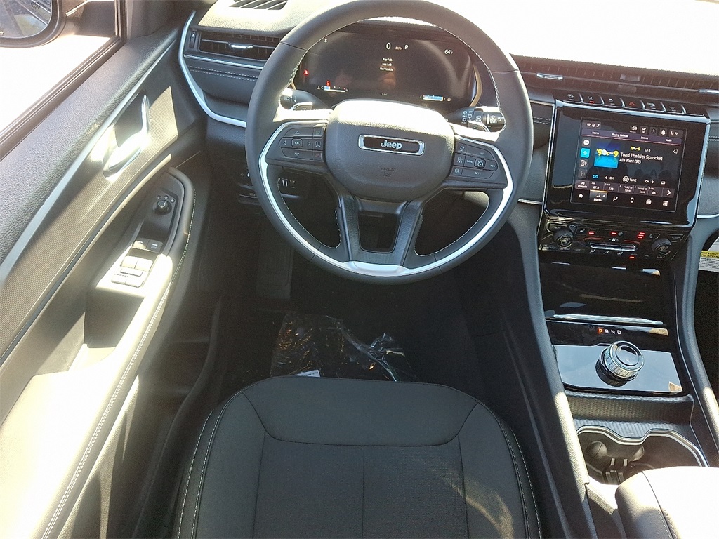 2025 Jeep Grand Cherokee  - Photo 7