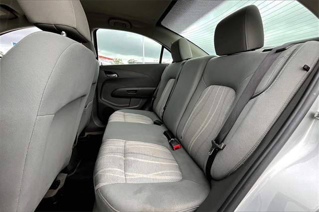 2015 Chevrolet Sonic LT - Photo 14