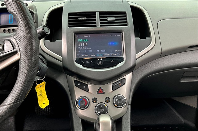 2015 Chevrolet Sonic LT - Photo 17