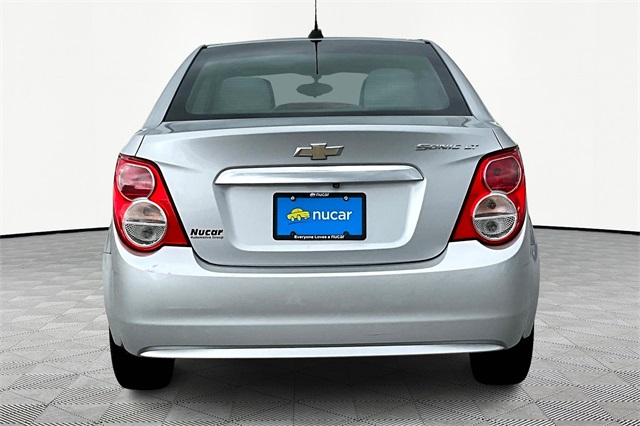 2015 Chevrolet Sonic LT - Photo 5