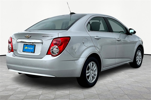 2015 Chevrolet Sonic LT - Photo 6