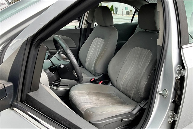 2015 Chevrolet Sonic LT - Photo 10