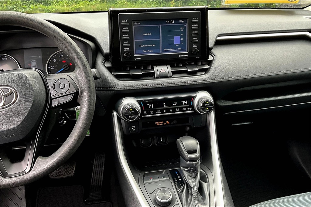 2021 Toyota RAV4 Hybrid LE - Photo 18