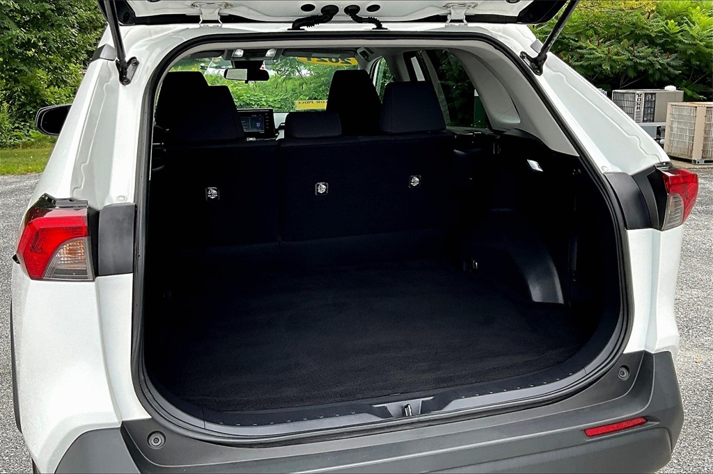 2021 Toyota RAV4 Hybrid LE - Photo 37