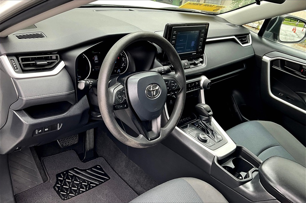 2021 Toyota RAV4 Hybrid LE - Photo 8