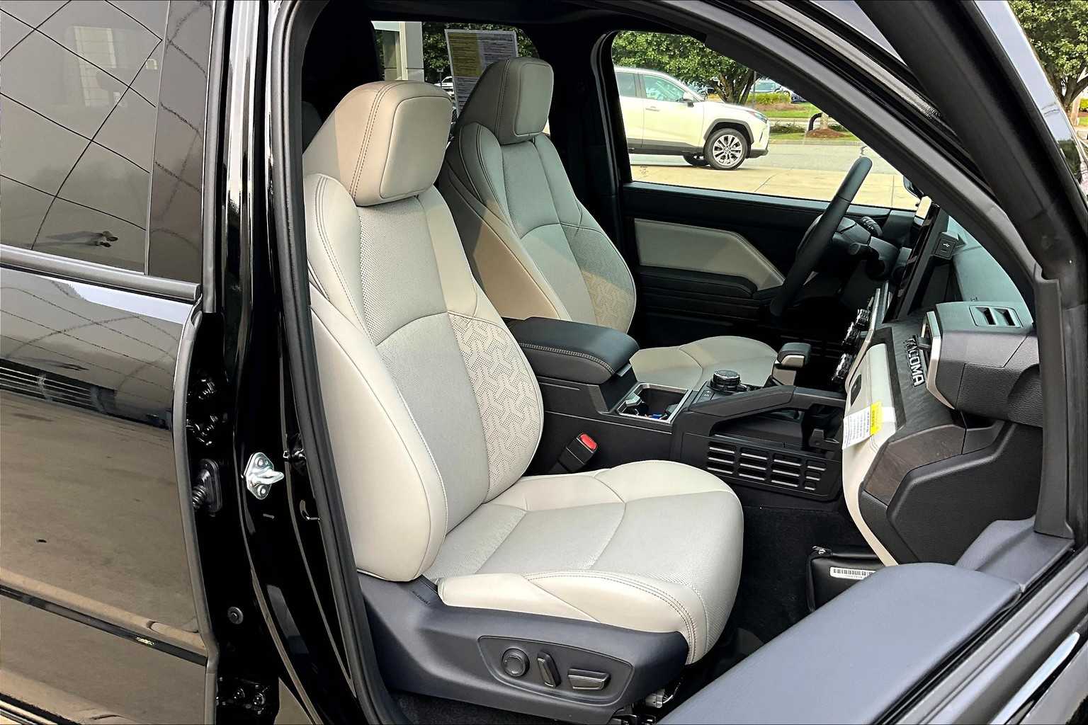 2025 Toyota Tacoma Limited Hybrid - Photo 11
