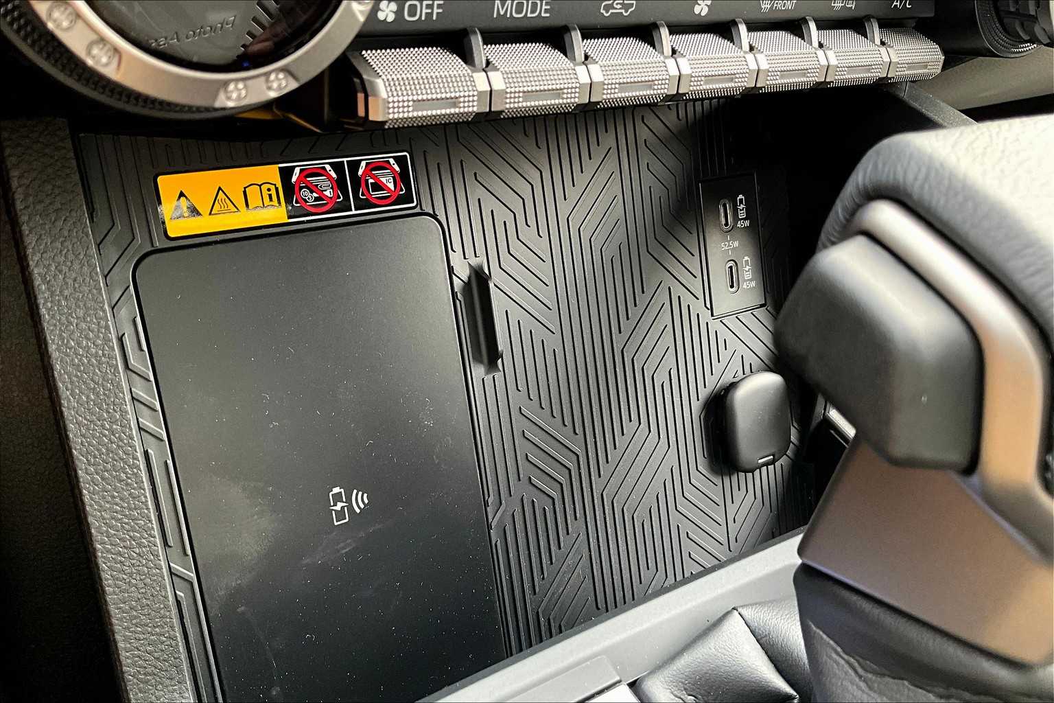2025 Toyota Tacoma Limited Hybrid - Photo 27