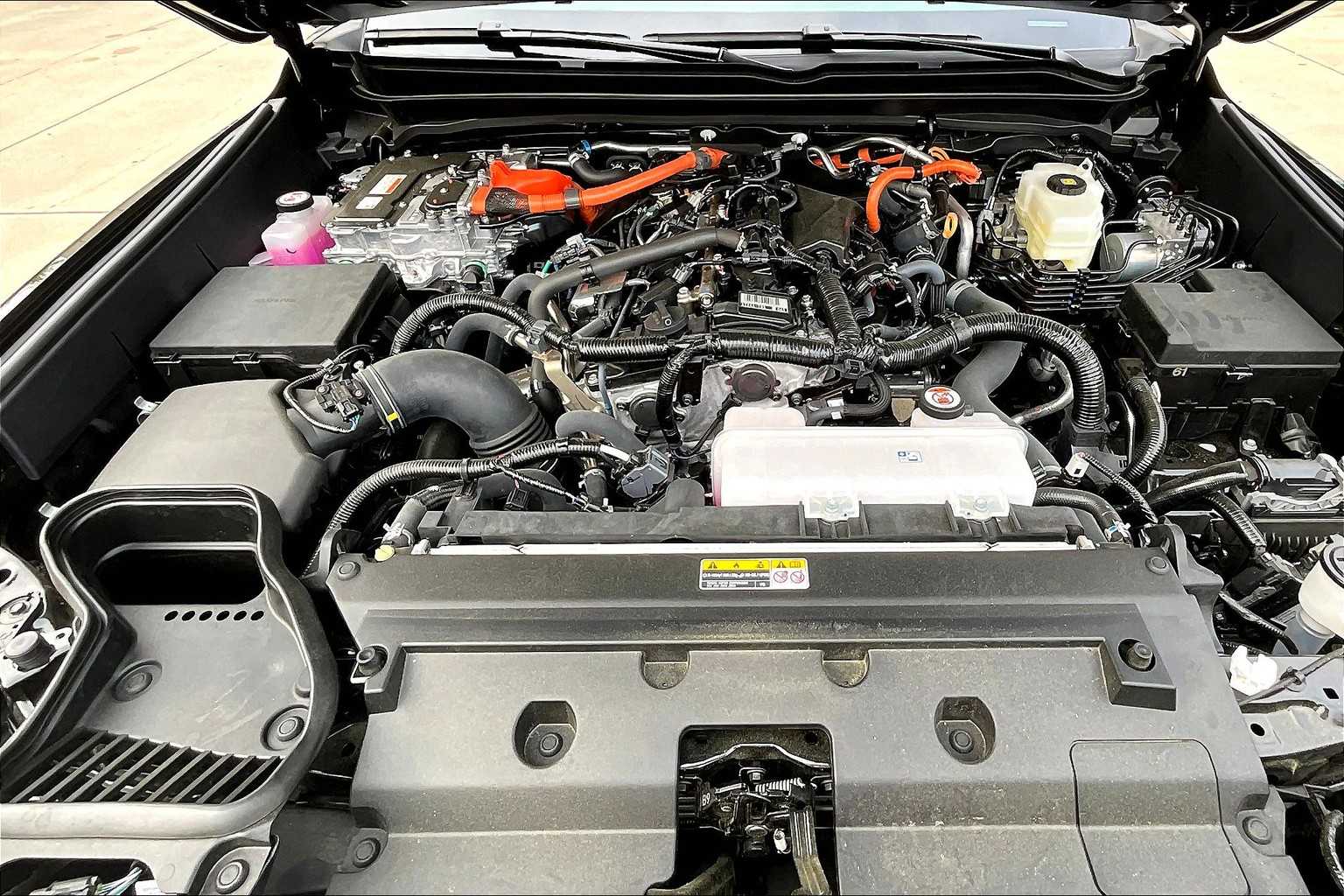 2025 Toyota Tacoma Limited Hybrid - Photo 30
