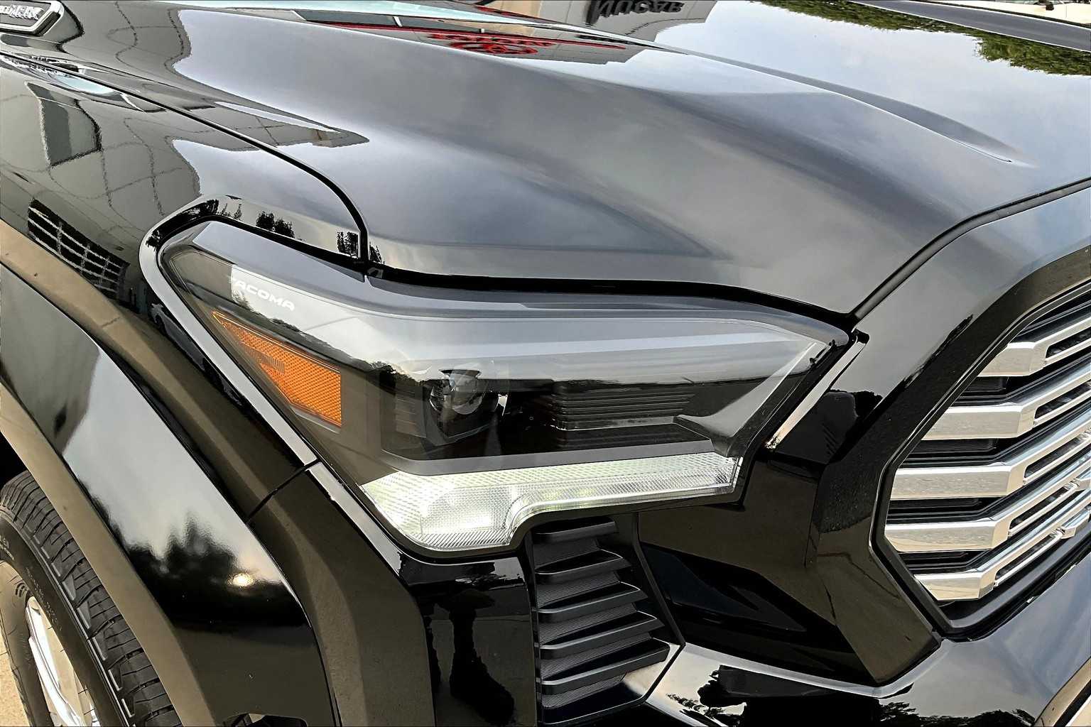 2025 Toyota Tacoma Limited Hybrid - Photo 34