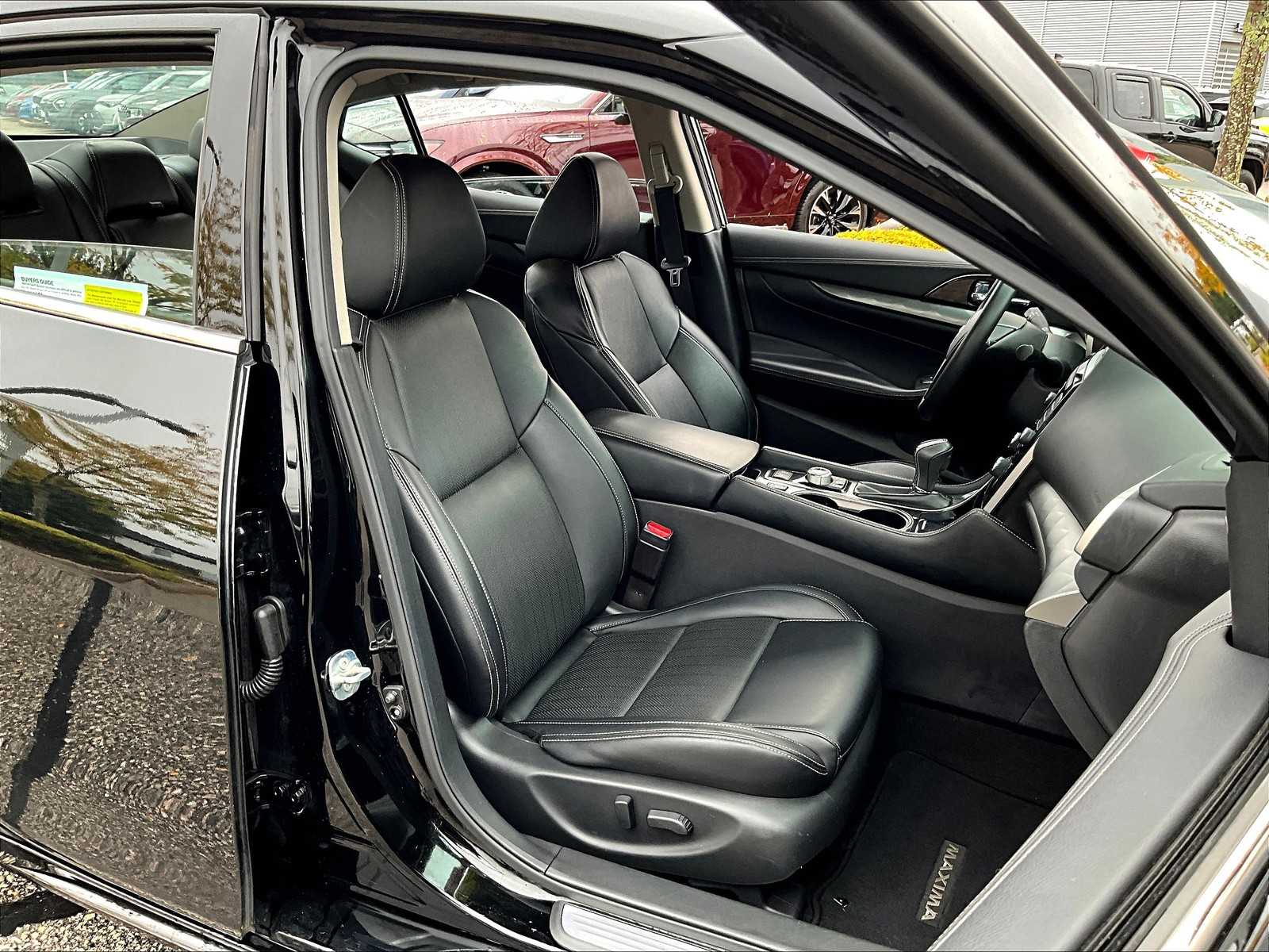 2023 Nissan Maxima SV - Photo 11