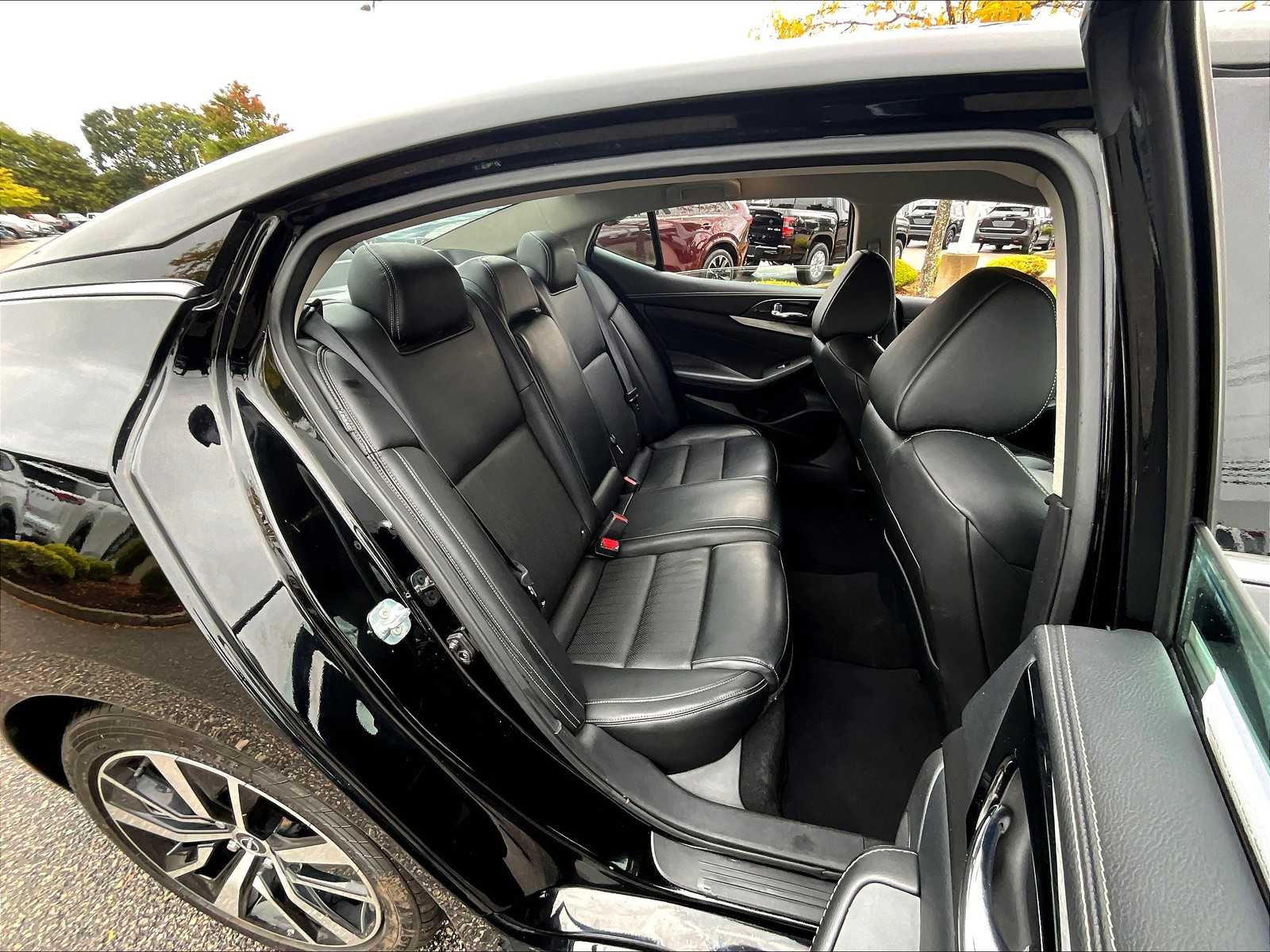 2023 Nissan Maxima SV - Photo 16