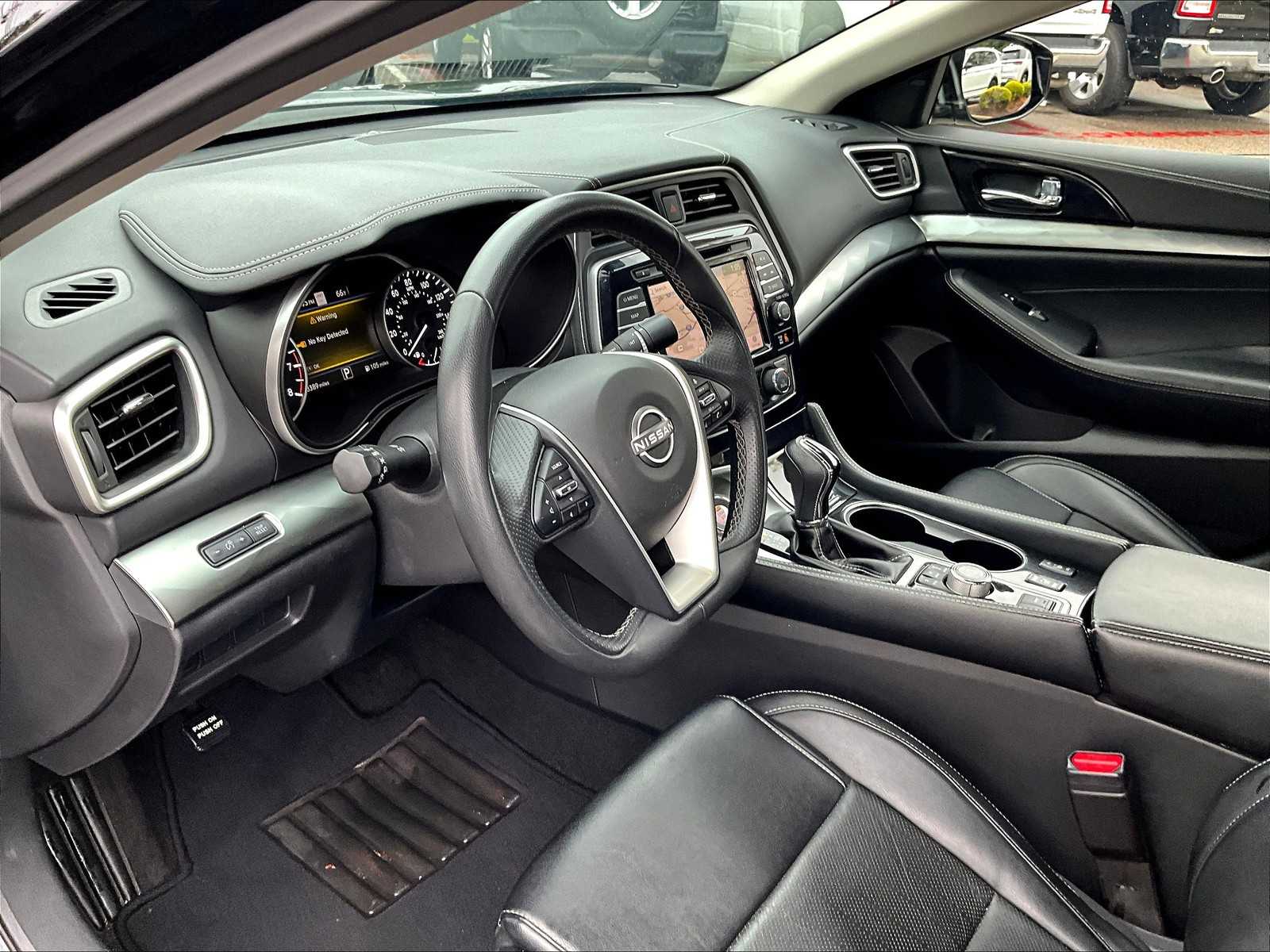 2023 Nissan Maxima SV - Photo 8