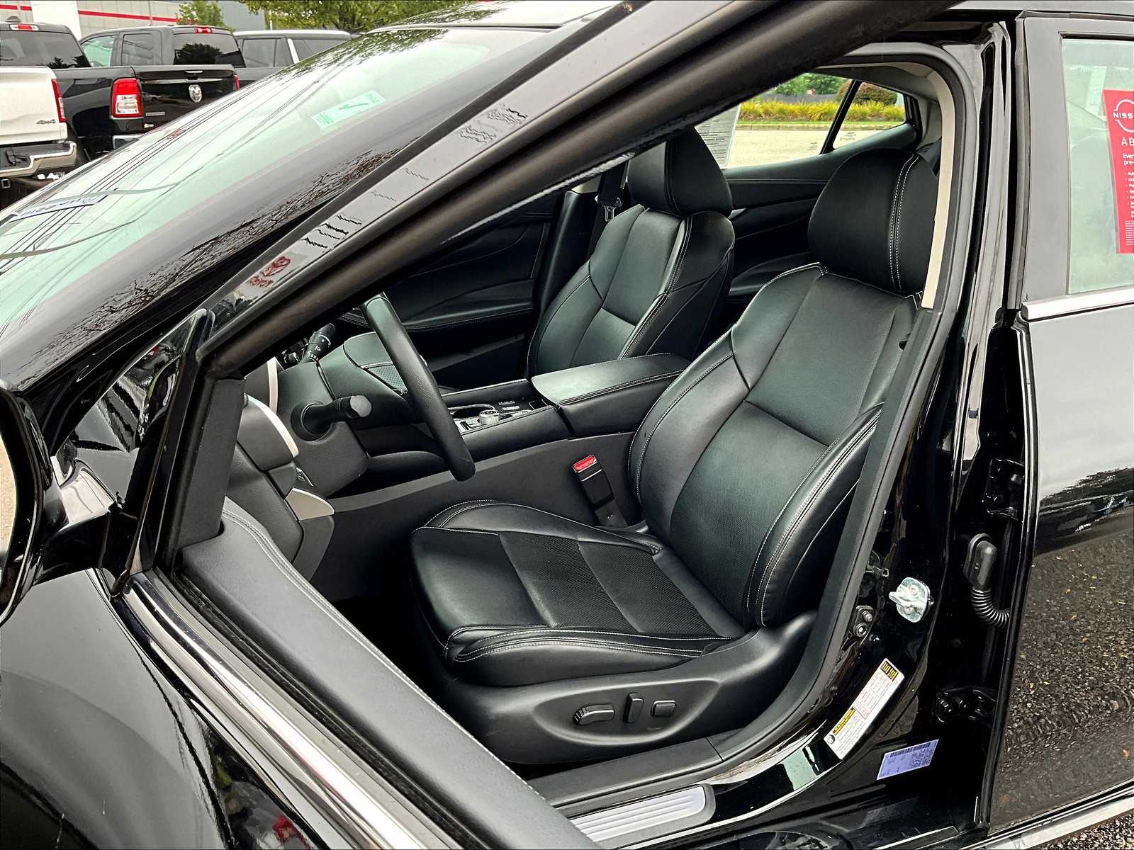 2023 Nissan Maxima SV - Photo 10