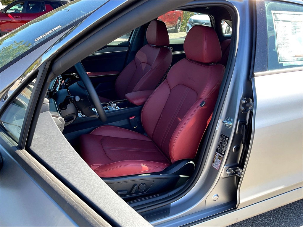2026 Kia K5 GT-Line - Photo 11