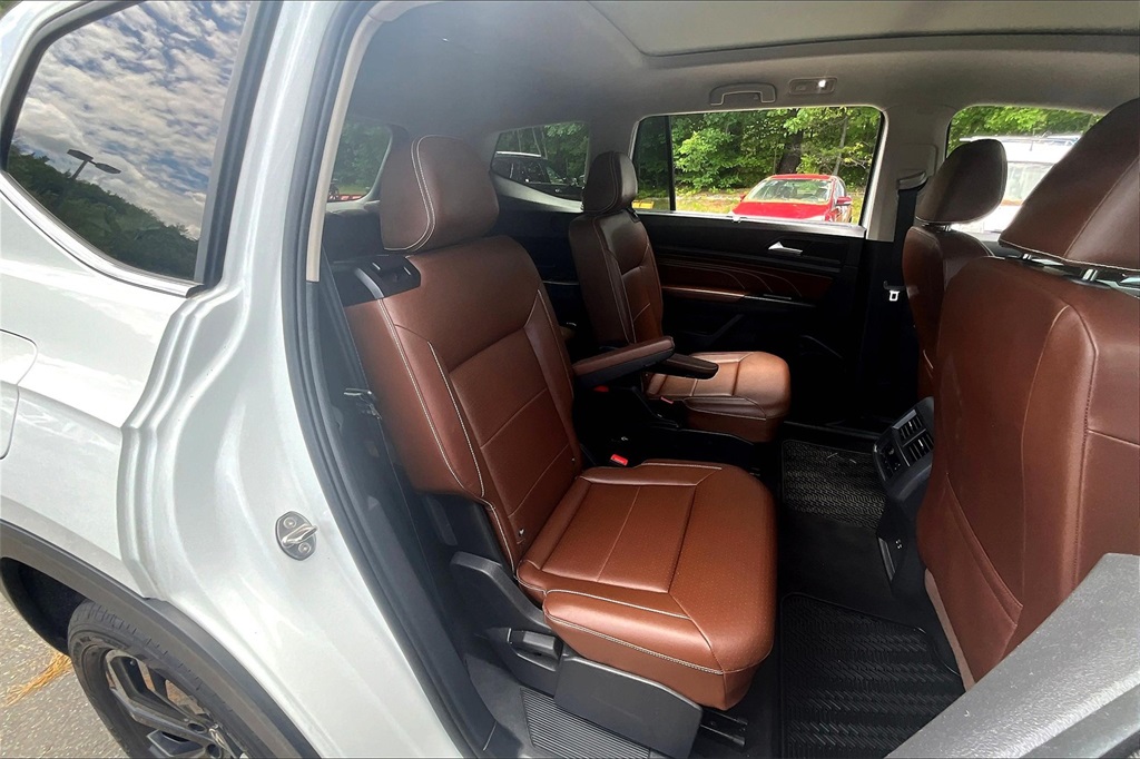 2022 Volkswagen Atlas 3.6L V6 SE w/Technology - Photo 16