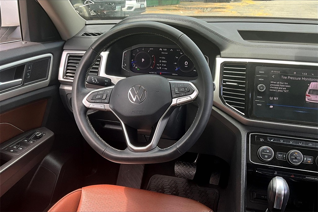 2022 Volkswagen Atlas 3.6L V6 SE w/Technology - Photo 18