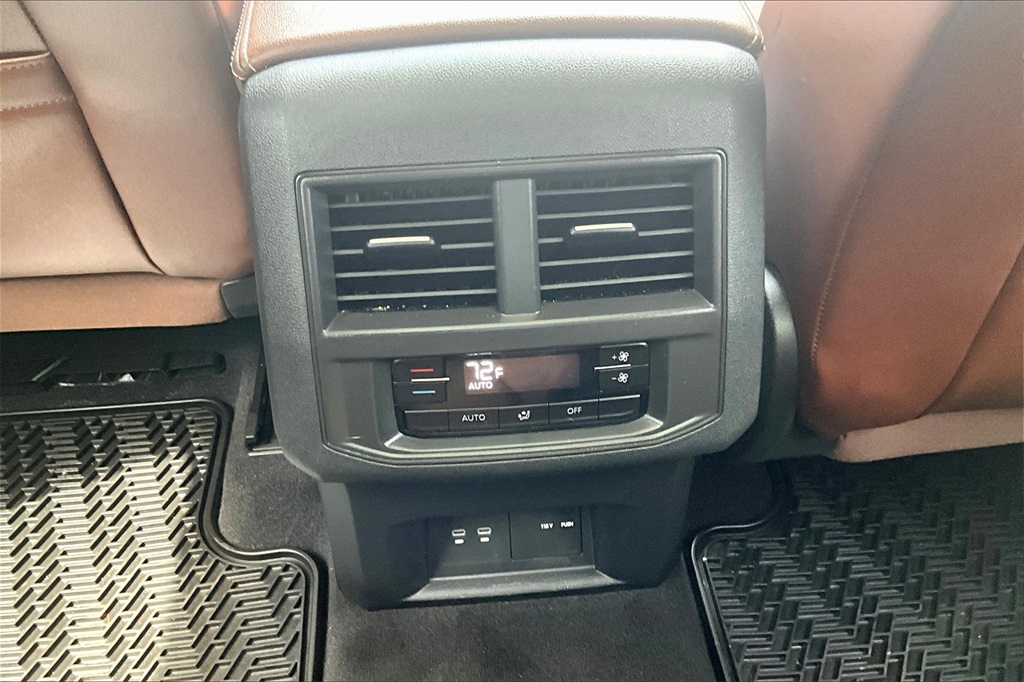 2022 Volkswagen Atlas 3.6L V6 SE w/Technology - Photo 29