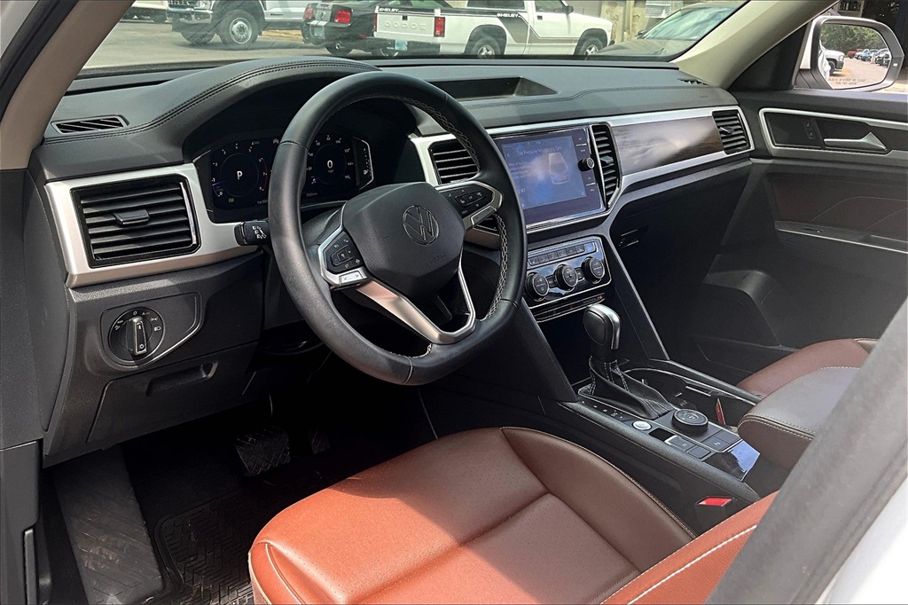 2022 Volkswagen Atlas 3.6L V6 SE w/Technology - Photo 8