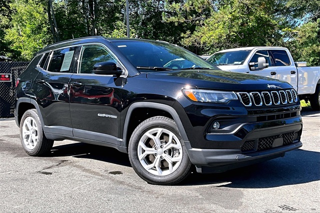2024 Jeep Compass Latitude - Photo 2
