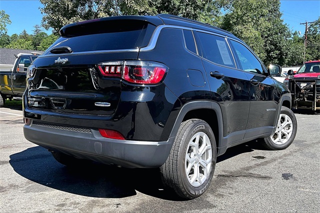 2024 Jeep Compass Latitude - Photo 8