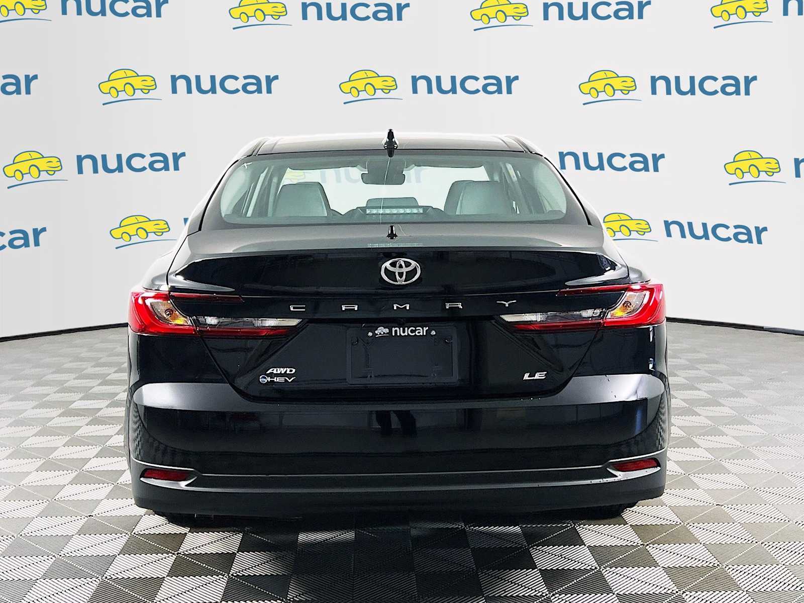 2025 Toyota Camry LE - Photo 5