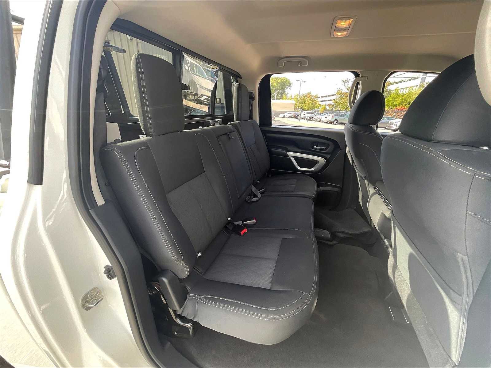 2018 Nissan Titan SV - Photo 16