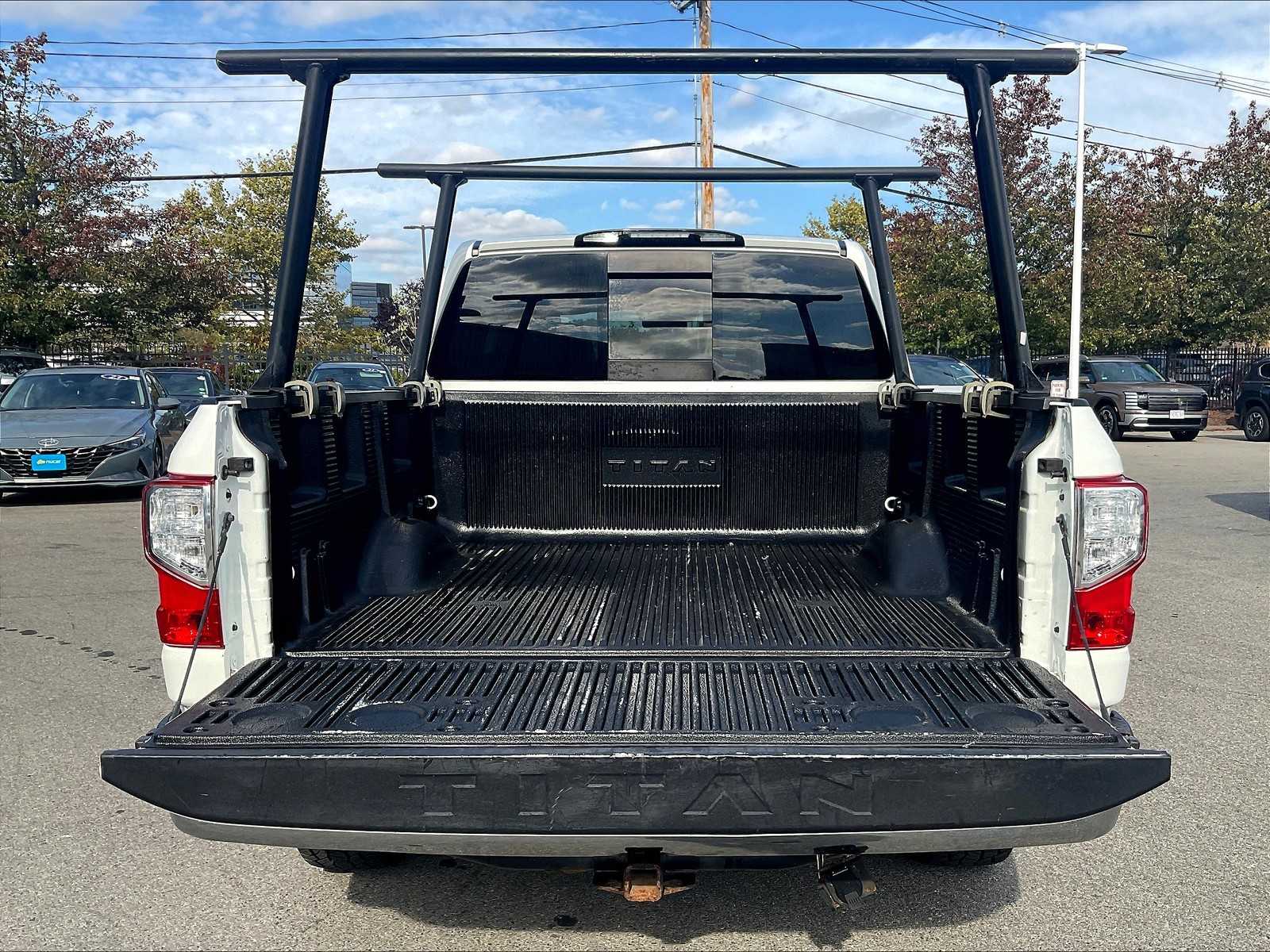 2018 Nissan Titan SV - Photo 31