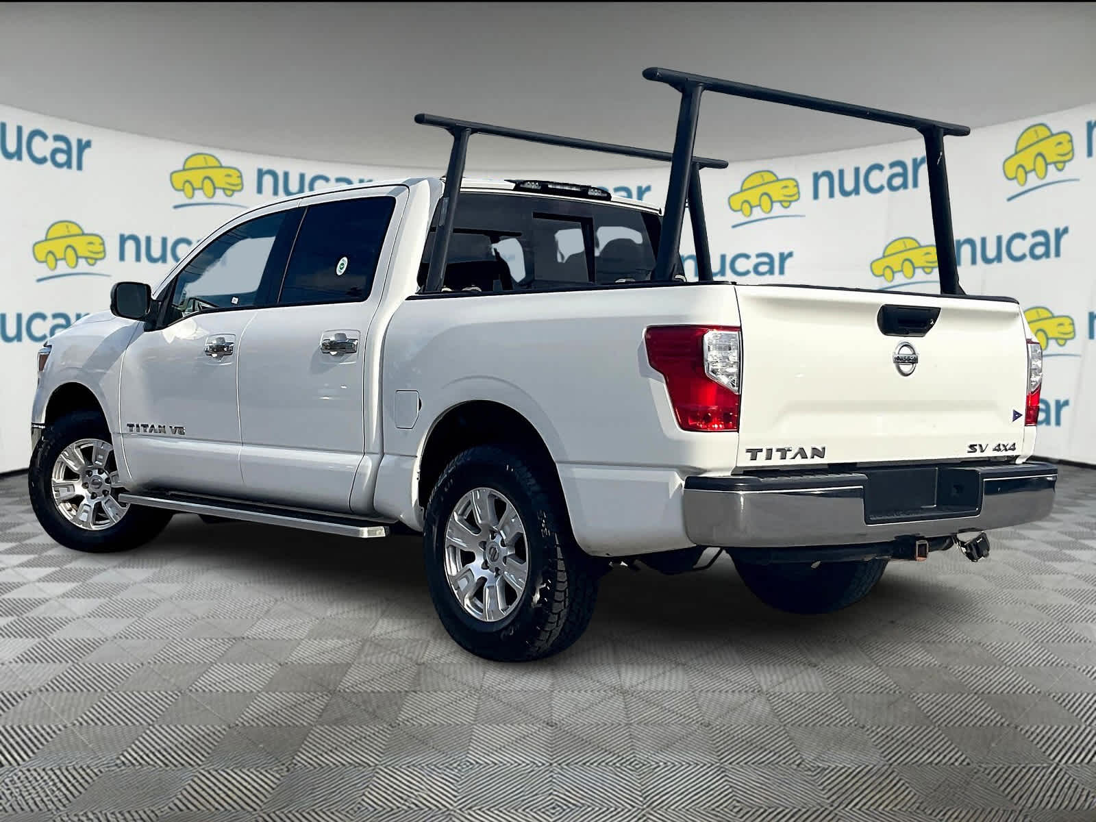 2018 Nissan Titan SV - Photo 4